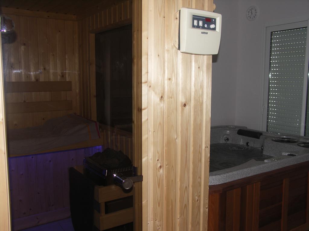 Chambres D'Hotes Le Saint O Detente Exteriör bild
